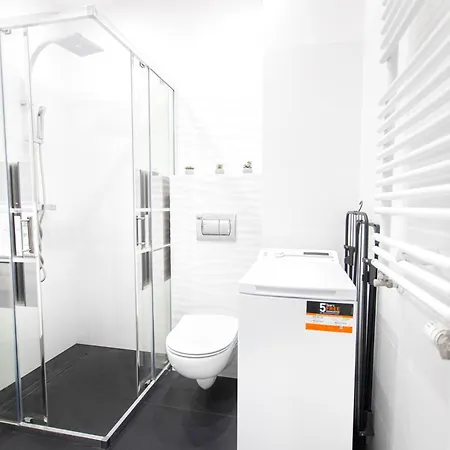 Lovely Close To The Center. Free Parking * Warschau